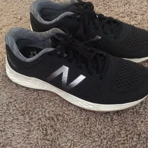 New Balance Tennis shoes